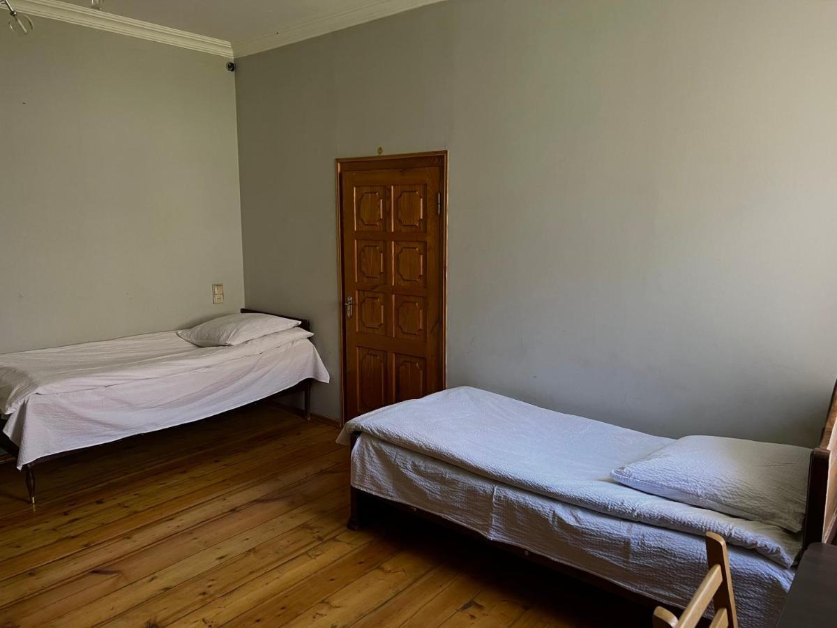 Guesthouse Kostava 72 Kazbegi Kültér fotó