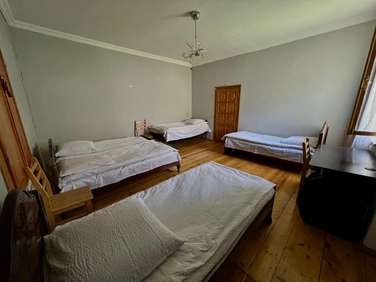 Guesthouse Kostava 72 Kazbegi Kültér fotó