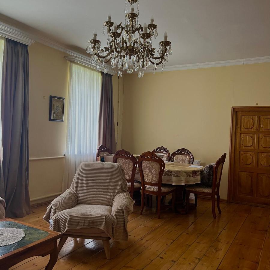 Guesthouse Kostava 72 Kazbegi Kültér fotó